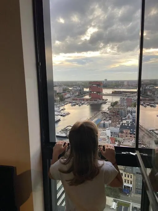 Uniek Appartement - Mooiste En Hoogste Uitzicht Op Antwerpen! - Incl Gratis Parking Apartment